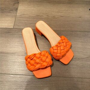Orange Kitten heels! Size 8 (marked EU 38)